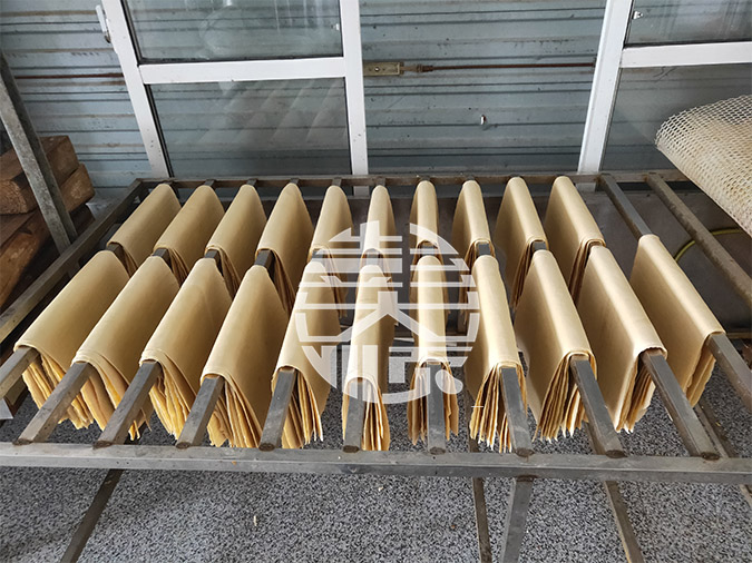 干豆腐機(jī)器生產(chǎn)出來(lái)的產(chǎn)品實(shí)圖